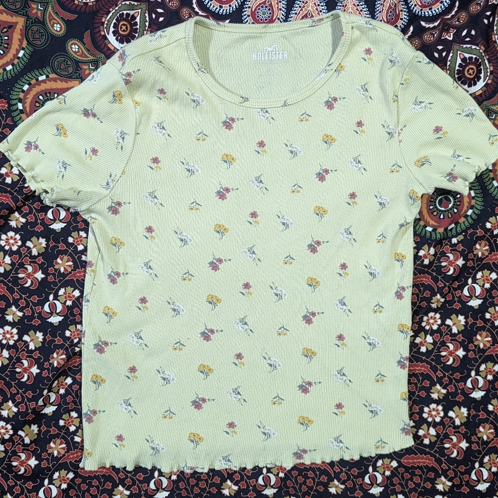 Hollister XS Yellow Floral Top